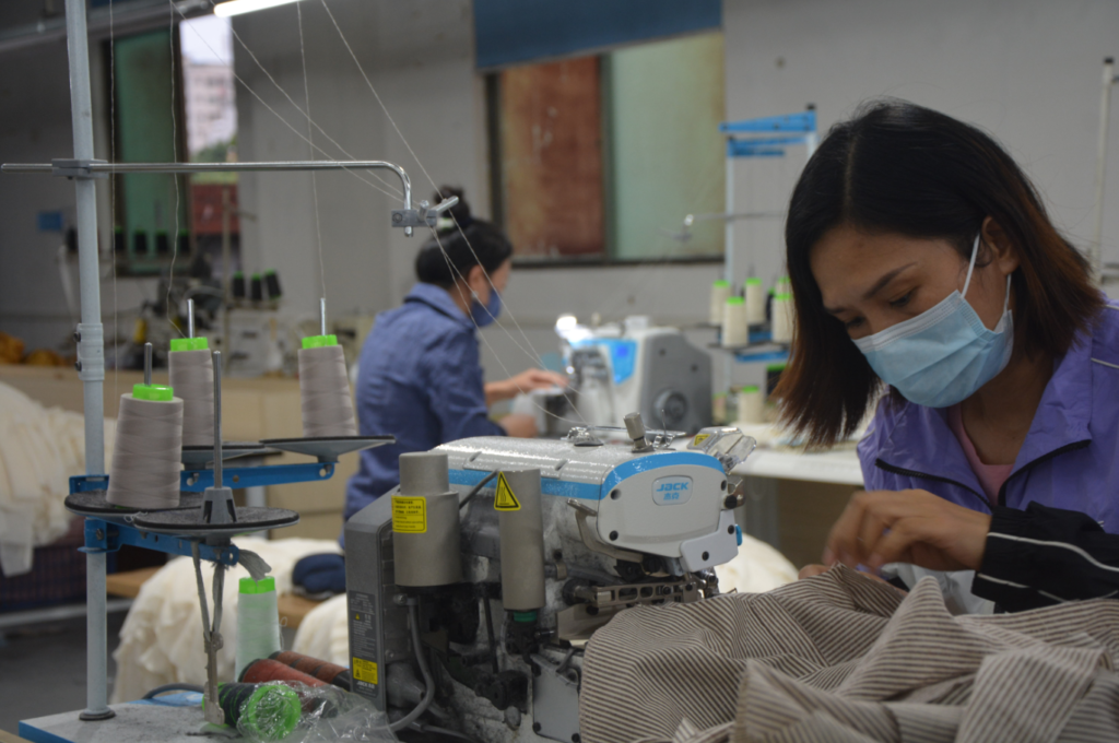4-Thread Overlock Machine