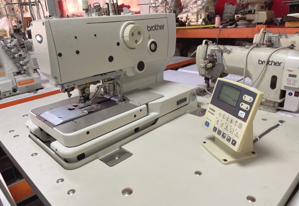 Buttonhole Machine